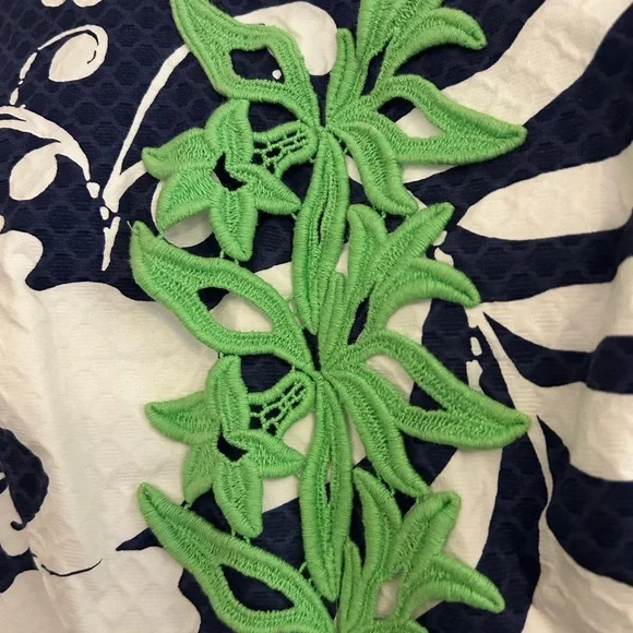 Lilly Pulitzer White Dress with Navy Accents - Picture 4 of 8